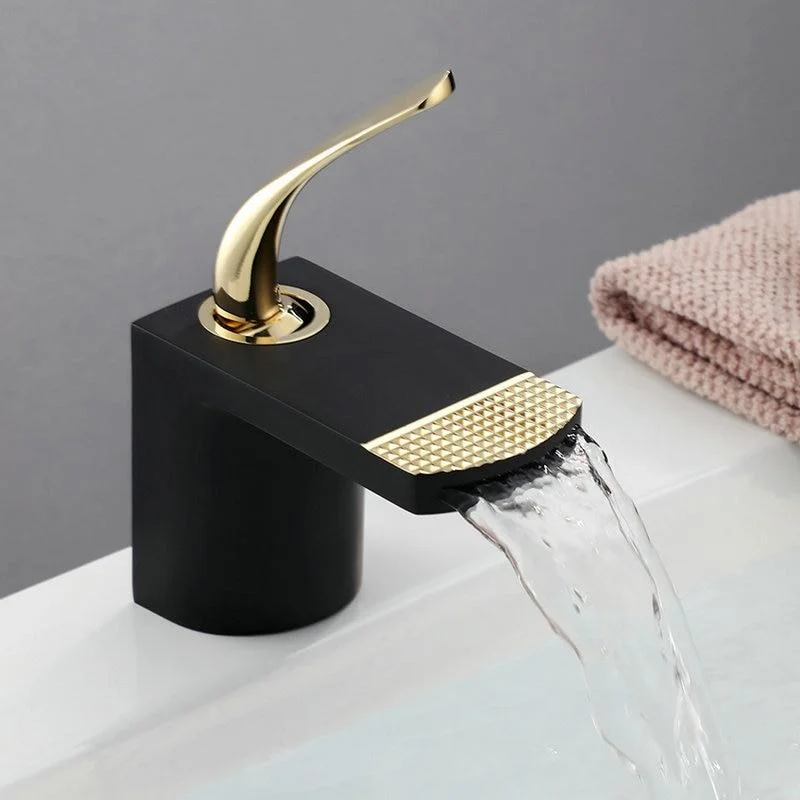 Basin Faucets White Gold Bathroom Faucet Hot and Cold Mixer Tap Black Brass Toilet Sink Water Crane Waterfall