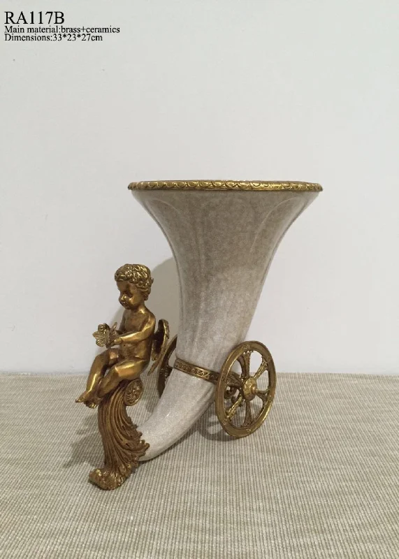 Gilt Bronze porcelain horn centerpiece