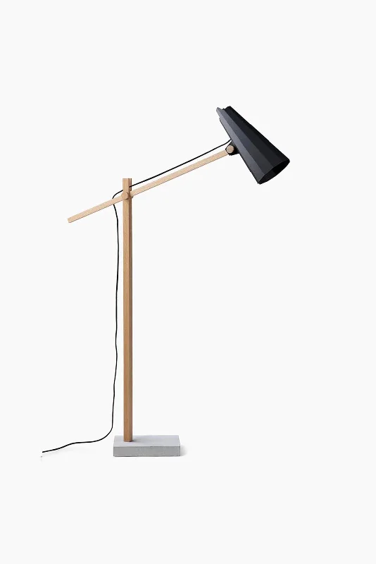 Wood Floor Lamp with Natural Grain for a Warm and Organic FeelFILLY LN floor lamp