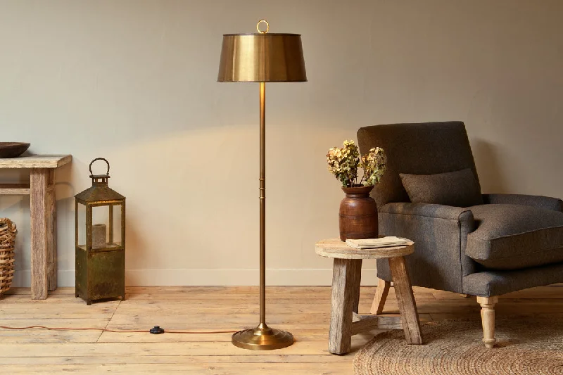 Fabric Floor Lamp with a Linen Shade for a Relaxed AestheticSiwan Floor Lamp - Antique Brass